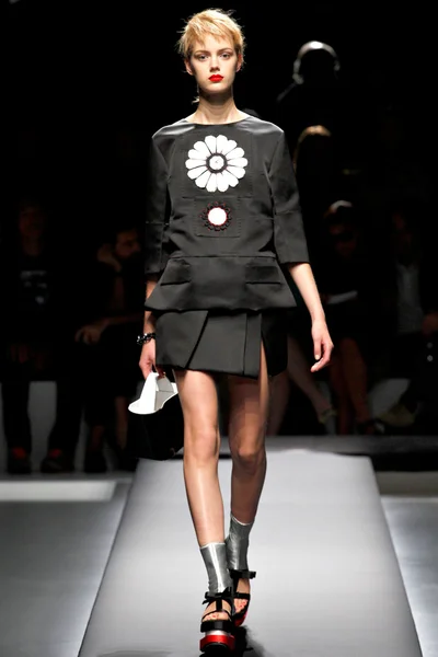 Look 19